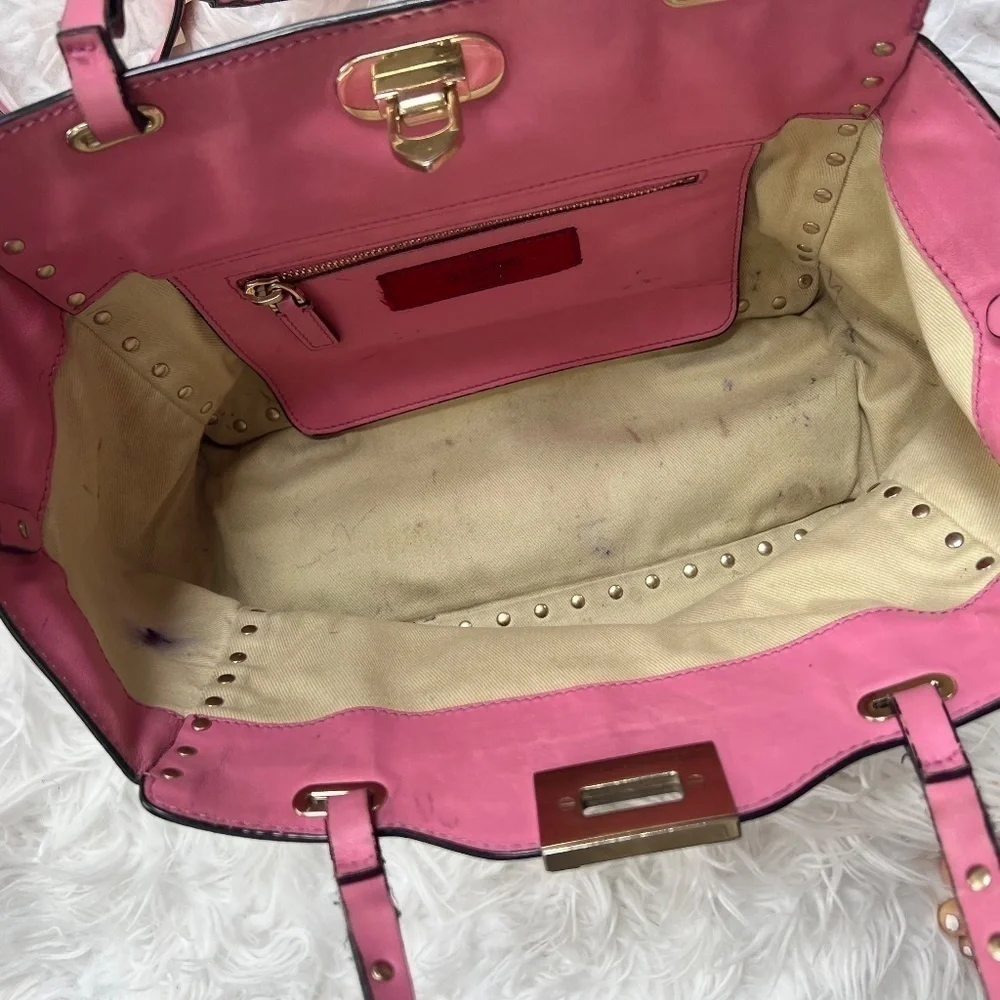 Authentic VALENTINO Garavani Pink Leather Rockstud Trapeze Small Tote Bag 💕